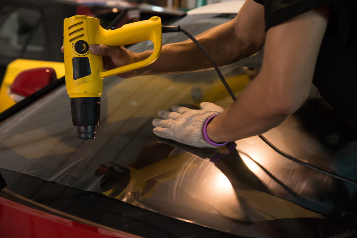 Technicians automotive films.